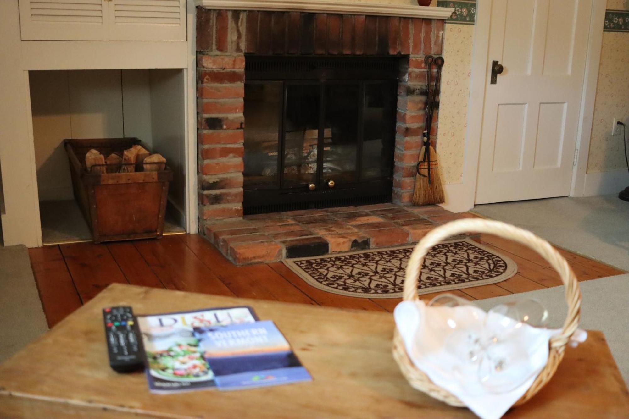 Deerfield Valley Inn - Mt Snow Dover Екстериор снимка